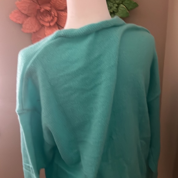 Sweater - Picture 3 of 3